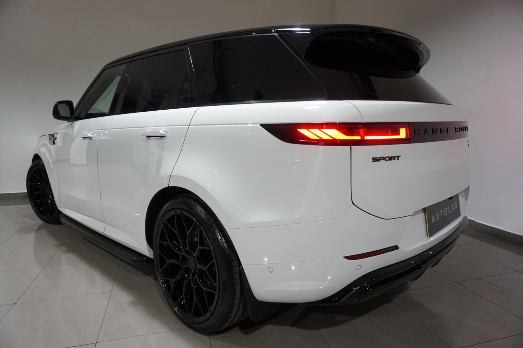 Land Rover Range Rover Sport 3.0 D300 MHEV Dynamic SE Auto 4WD Euro 6 (s/s) 5dr